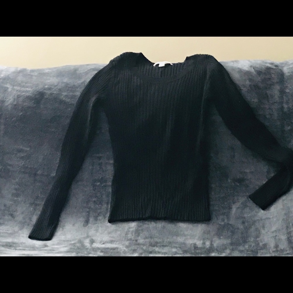 Women’s Black Scoop Neck Sweater